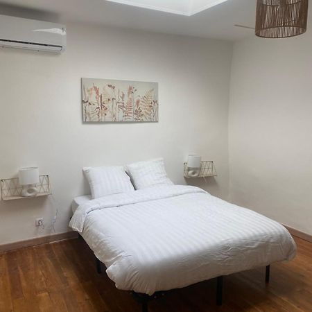 Maison De Village Courthezon ภายนอก รูปภาพ