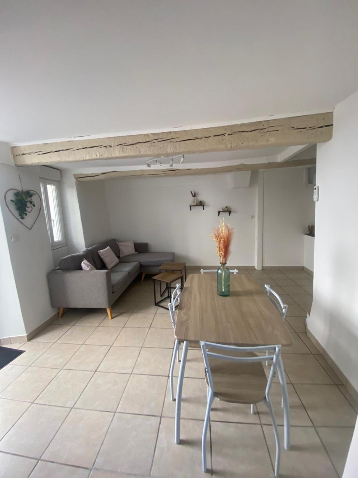 Maison De Village Courthezon ภายนอก รูปภาพ